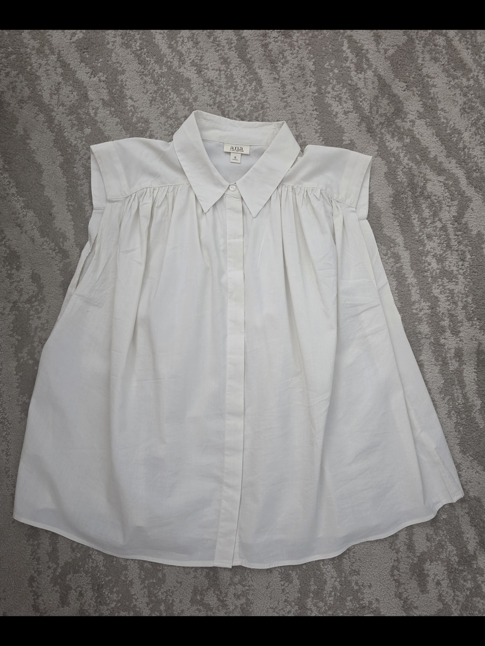 Womens Cream Sleeveless Button-Front Blouse By ANA